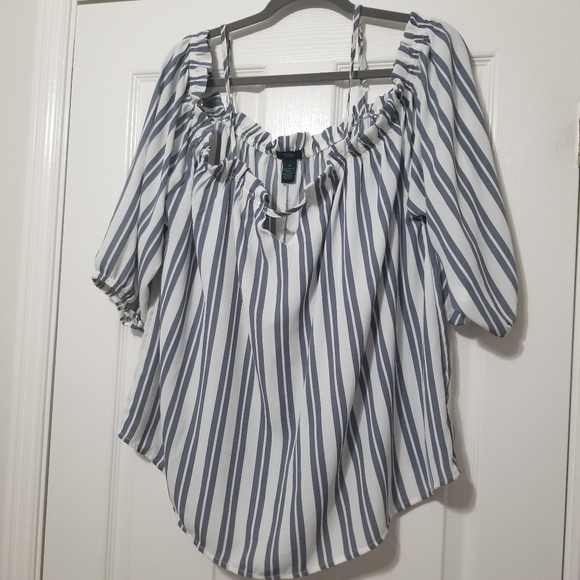 Rue21 Tops - Plus Size Rue + Ladies Blouse - Size 2X